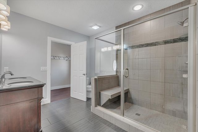 737 Grant Street, Bettendorf, IA 52722