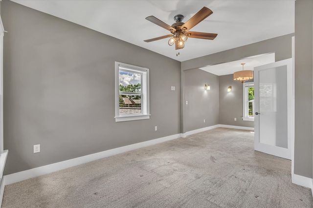 737 Grant Street, Bettendorf, IA 52722