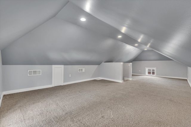737 Grant Street, Bettendorf, IA 52722