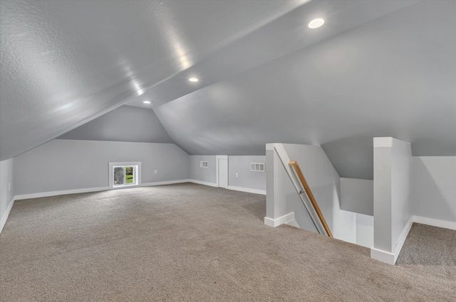737 Grant Street, Bettendorf, IA 52722