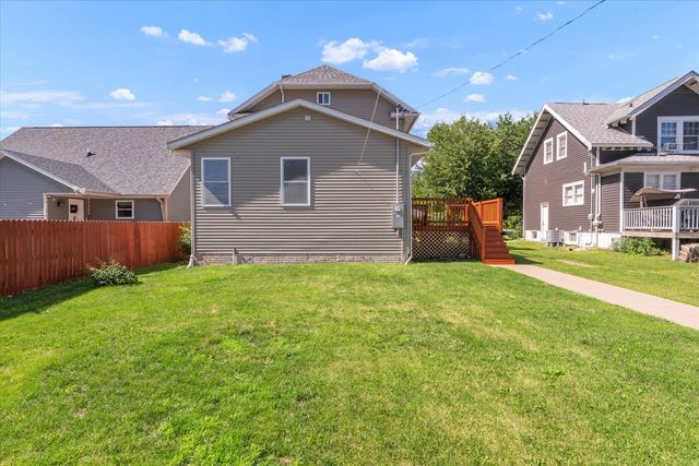 737 Grant Street, Bettendorf, IA 52722