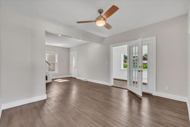 737 Grant Street, Bettendorf, IA 52722