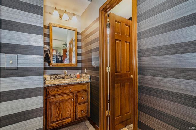 136 Tulip Circle, Bremen, IN 46506