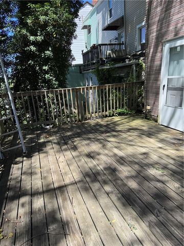 49 Sterling St, South Side, PA 15203