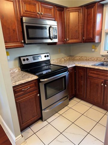 49 Sterling St, South Side, PA 15203