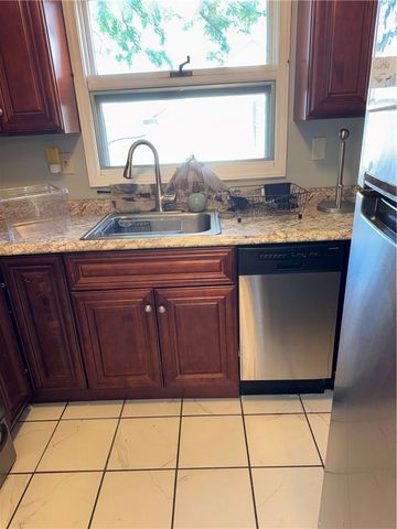 49 Sterling St, South Side, PA 15203