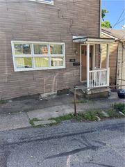 49 Sterling St, South Side, PA 15203