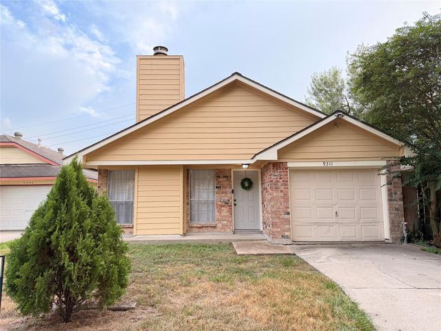9311 Crescent Moon Drive, Houston, TX 77064