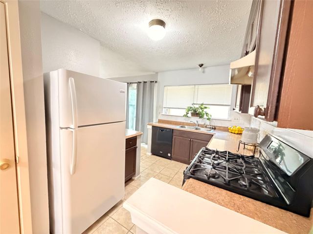 9311 Crescent Moon Drive, Houston, TX 77064