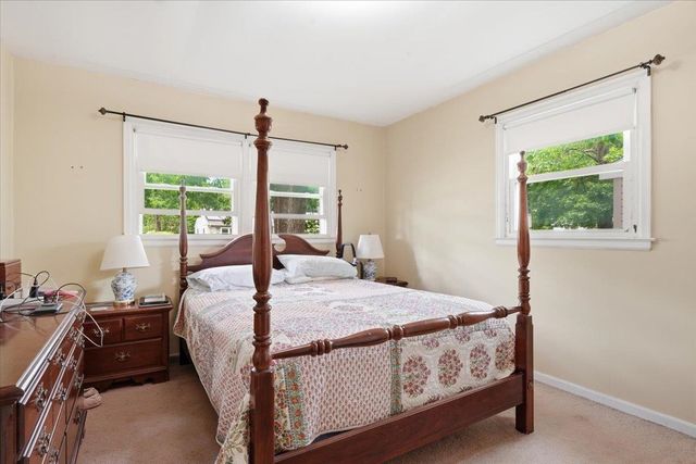 17 Rotunda Avenue, Essex Junction, VT 05452