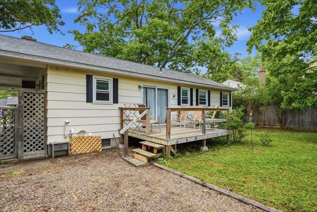 17 Rotunda Avenue, Essex Junction, VT 05452