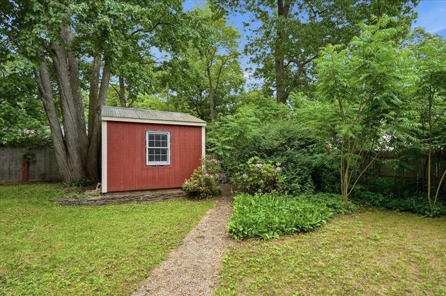 17 Rotunda Avenue, Essex Junction, VT 05452