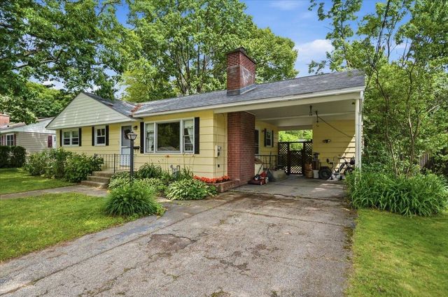 17 Rotunda Avenue, Essex Junction, VT 05452