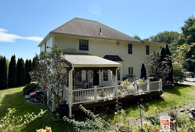 41 Plumtree Way, Agawam, MA 01030