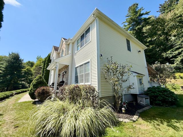 41 Plumtree Way, Agawam, MA 01030