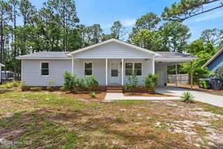 225 E 11th Street, Saint James, NC 28461
