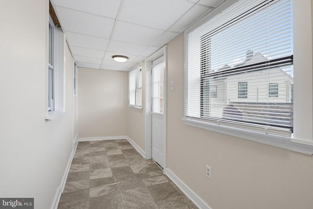 18 LANCASTER AVE, Columbia, PA 17512