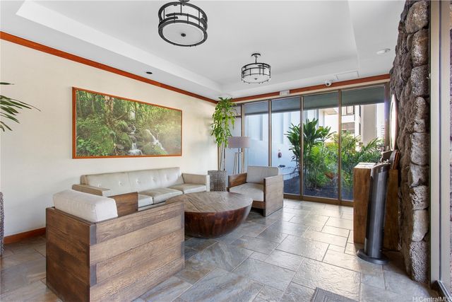 1521 Alexander Street 406, Honolulu, HI 96822