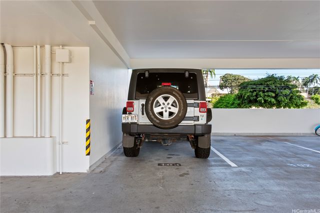 1521 Alexander Street 406, Honolulu, HI 96822