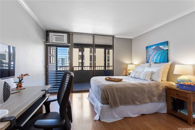1521 Alexander Street 406, Honolulu, HI 96822