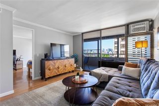 1521 Alexander Street 406, Honolulu, HI 96822