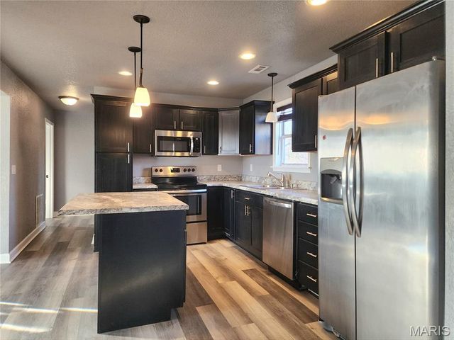 99 Ripley 142e-24, Doniphan, MO 63935