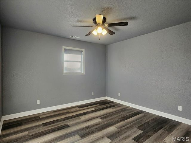 99 Ripley 142e-24, Doniphan, MO 63935