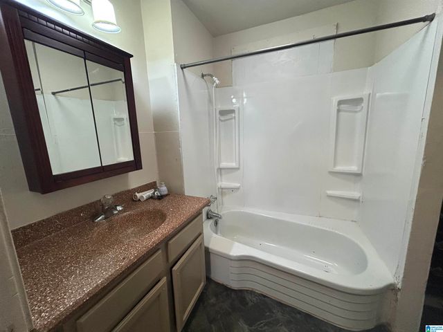 5701 AVENUE O, Bessemer, AL 35020