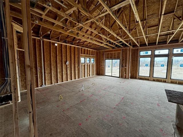 7629 N Booth Avenue, Kansas City, MO 64158