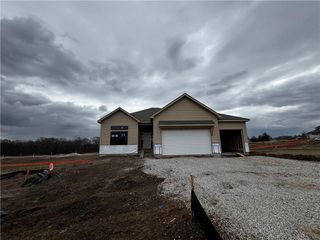 7629 N Booth Avenue, Kansas City, MO 64158