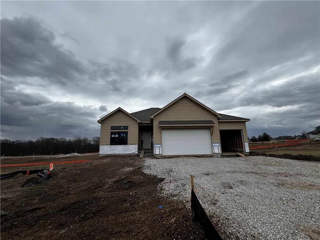 7629 N Booth Avenue, Kansas City, MO 64158