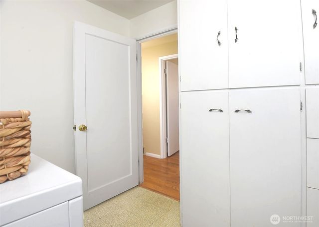 865 NW 75th Street, Seattle, WA 98117