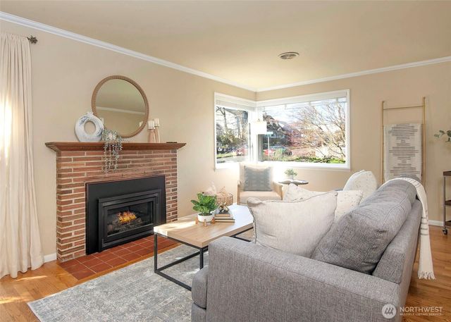 865 NW 75th Street, Seattle, WA 98117