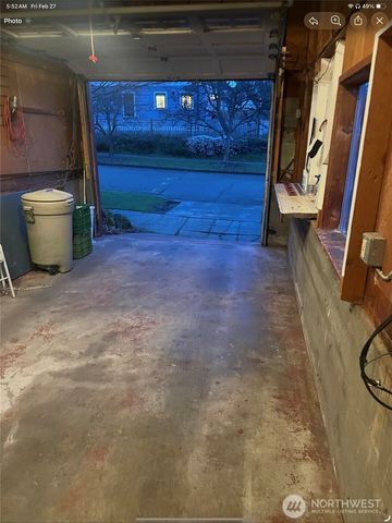 865 NW 75th Street, Seattle, WA 98117