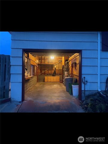 865 NW 75th Street, Seattle, WA 98117