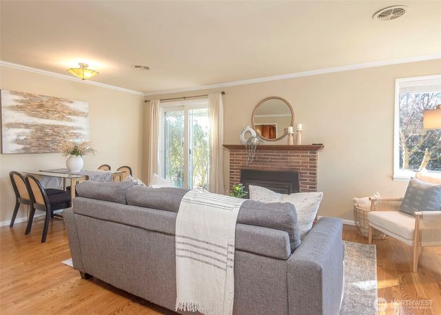 865 NW 75th Street, Seattle, WA 98117