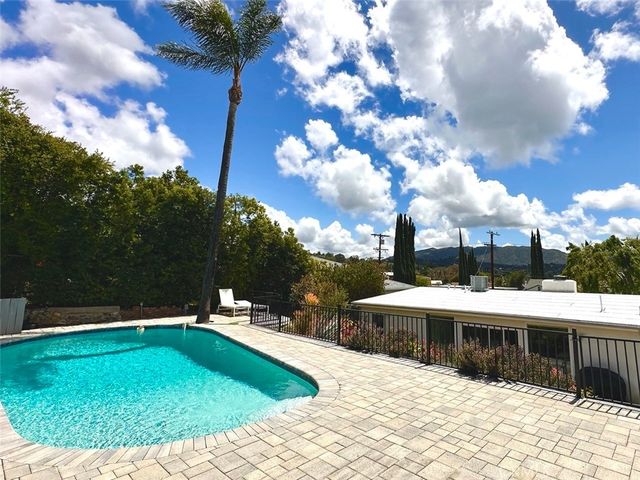 7335 Kyle Street, Tujunga, CA 91042