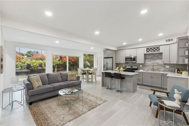 7335 Kyle Street, Tujunga, CA 91042
