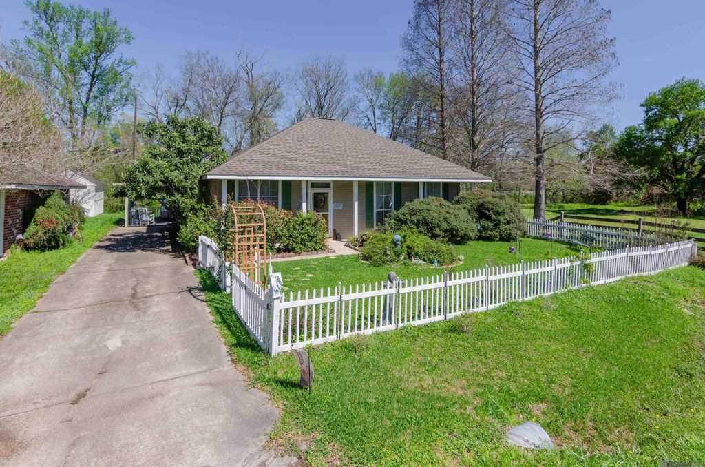 5675 Rosedown Ave, St Gabriel, LA 70776