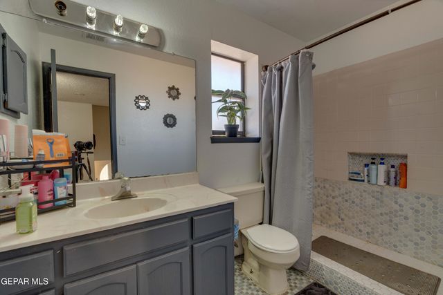 1772 Gregory Jarvis Drive, El Paso, TX 79936