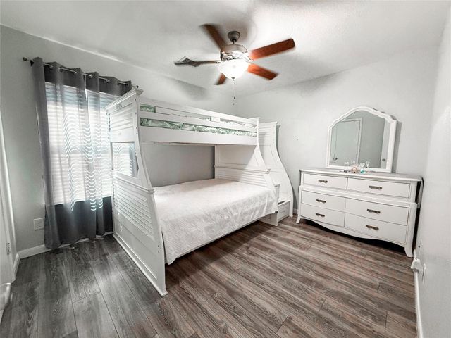 11618 Wren Crossing Drive, Houston, TX 77038