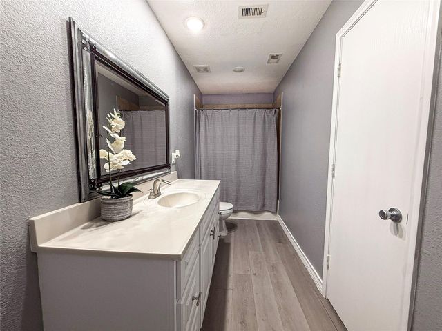 11618 Wren Crossing Drive, Houston, TX 77038