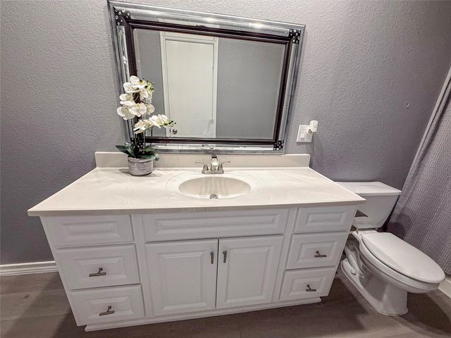 11618 Wren Crossing Drive, Houston, TX 77038