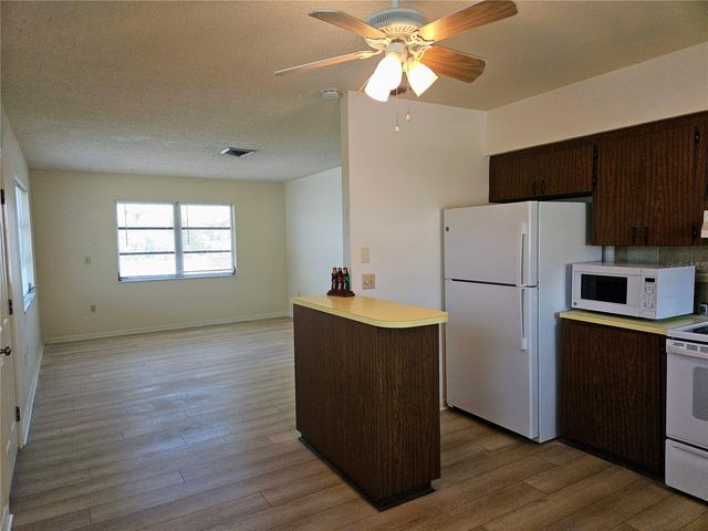 360 137TH AVENUE CIRCLE 360, Madeira Beach, FL 33708