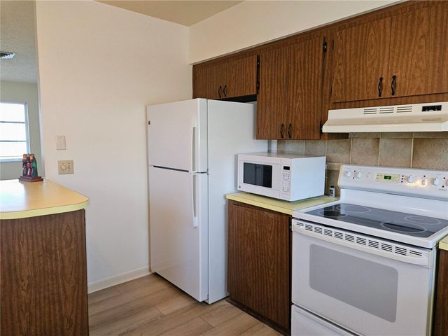 360 137TH AVENUE CIRCLE 360, Madeira Beach, FL 33708