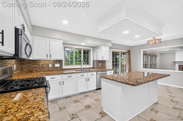 46740 Club Court, Canton, MI 48188