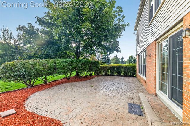 46740 Club Court, Canton, MI 48188