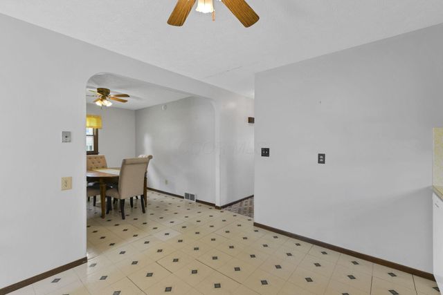 1116 E Chestnut Street, Lancaster, OH 43130