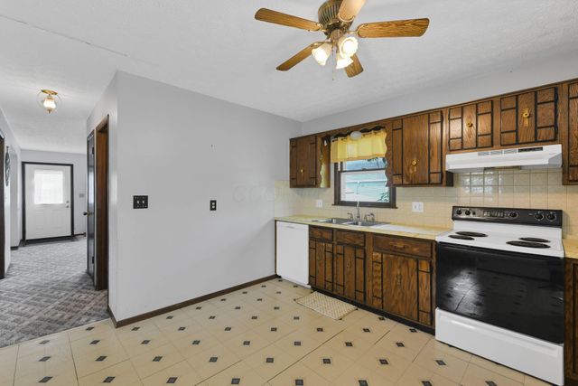 1116 E Chestnut Street, Lancaster, OH 43130