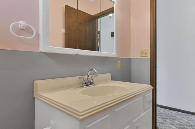 1116 E Chestnut Street, Lancaster, OH 43130
